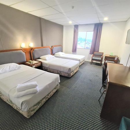 Anika Inn - Kluang Eksteriør billede